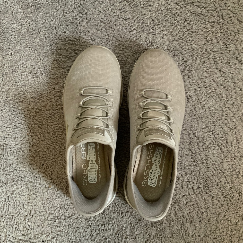 Women’s Skechers Slip-Ins-Summits Classy Night  6.5 Medium